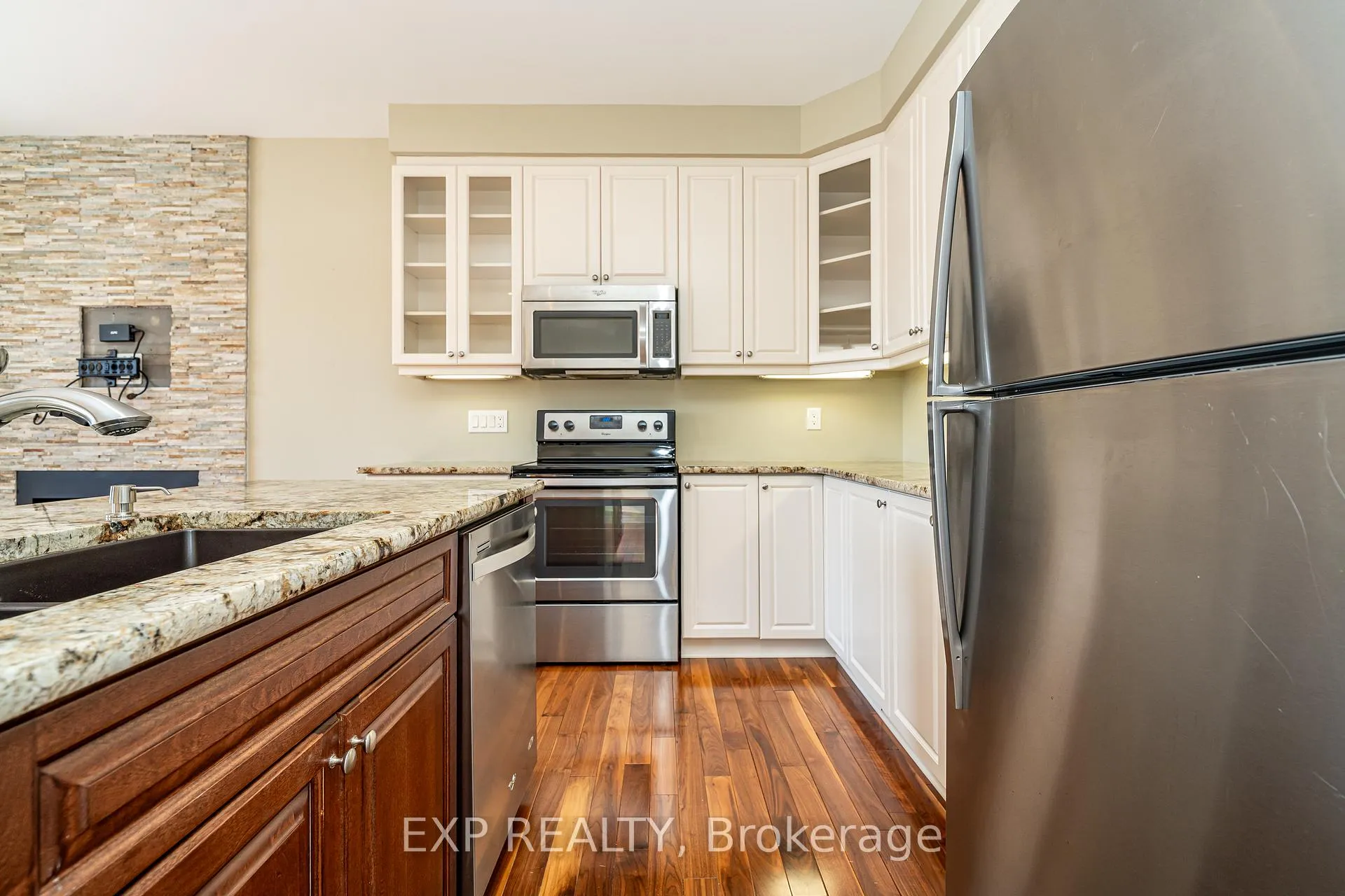 Photo 18 of 611 Moorpark Avenue, Ottawa, Kanata - Emerald Meadows/Trailwest — HOMEH