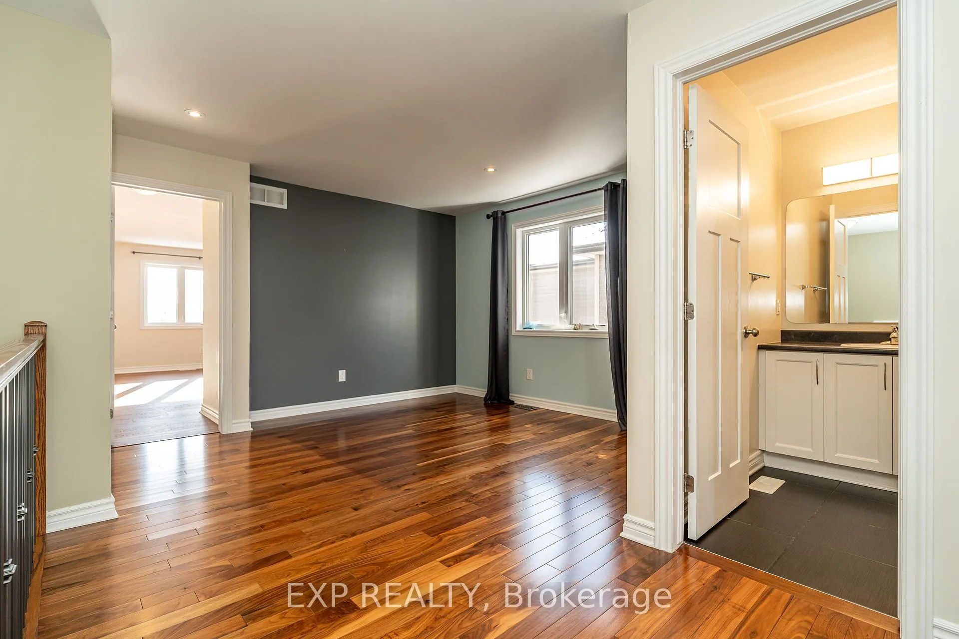 Photo 22 of 611 Moorpark Avenue, Ottawa, Kanata - Emerald Meadows/Trailwest — HOMEH