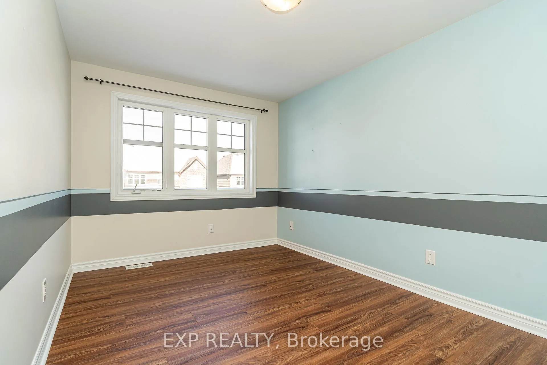 Photo 25 of 611 Moorpark Avenue, Ottawa, Kanata - Emerald Meadows/Trailwest — HOMEH