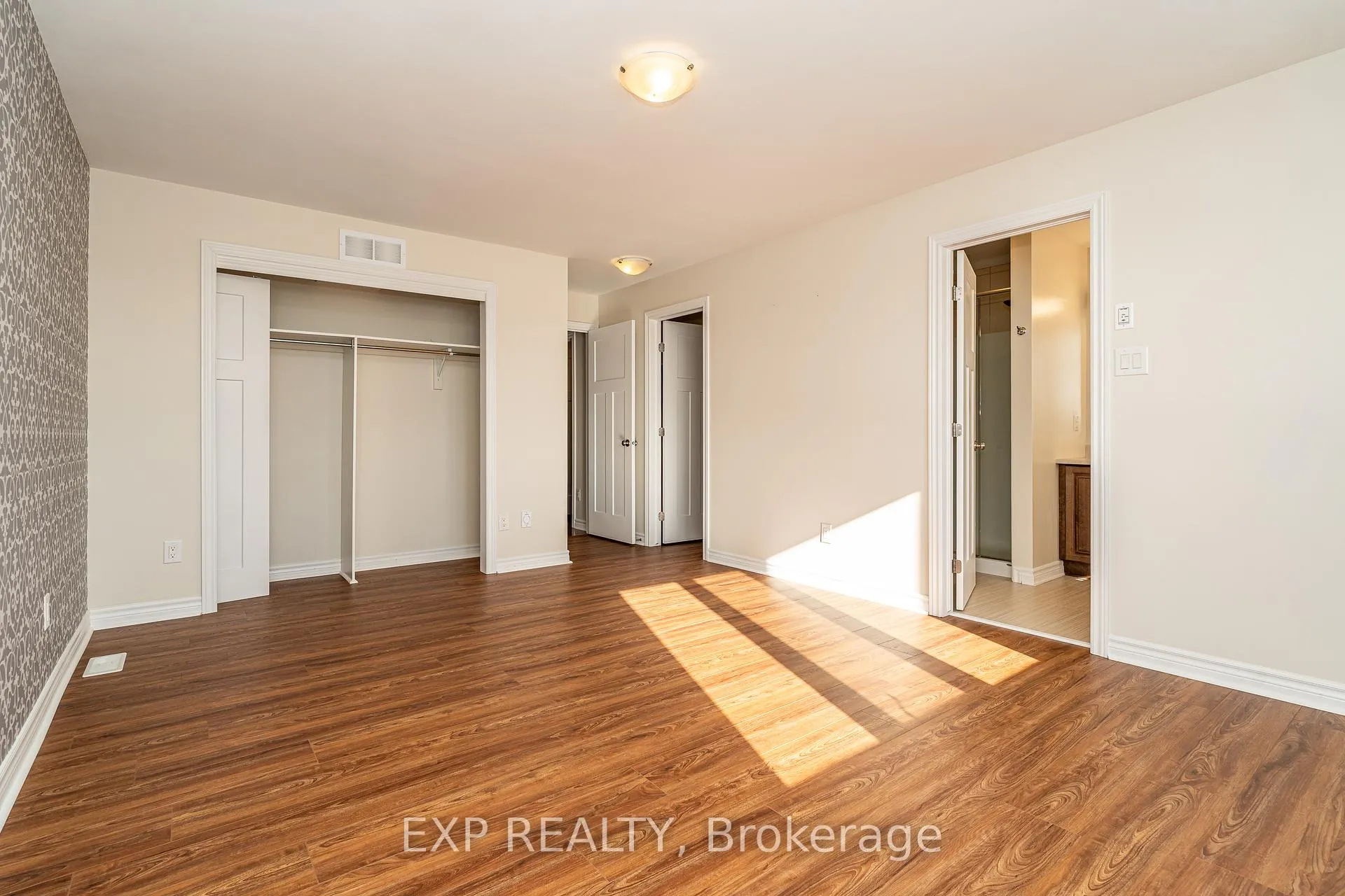 Photo 33 of 611 Moorpark Avenue, Ottawa, Kanata - Emerald Meadows/Trailwest — HOMEH