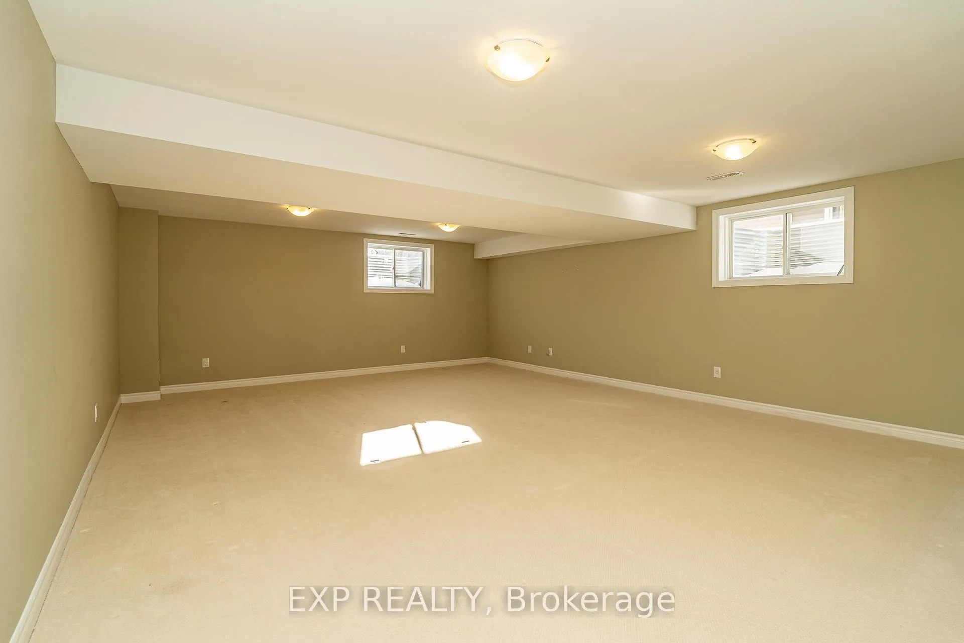 Photo 37 of 611 Moorpark Avenue, Ottawa, Kanata - Emerald Meadows/Trailwest — HOMEH