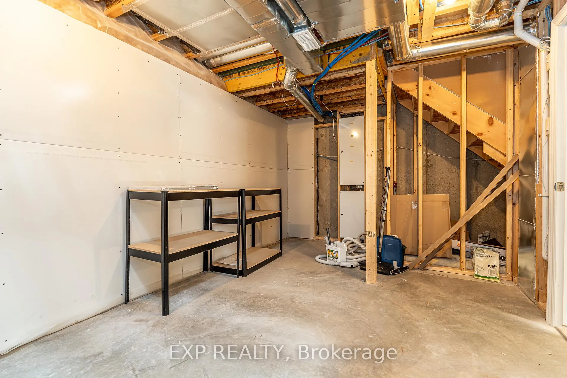 Photo 40 of 611 Moorpark Avenue, Ottawa, Kanata - Emerald Meadows/Trailwest — HOMEH