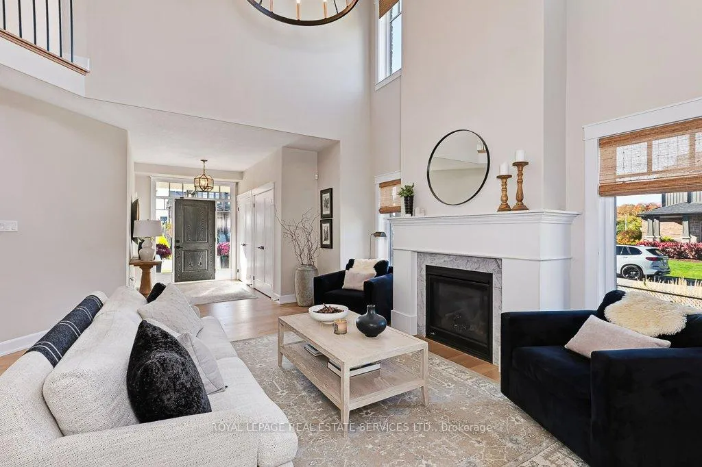 Photo 11 of 52 Foley Cres, Collingwood — HOMEH