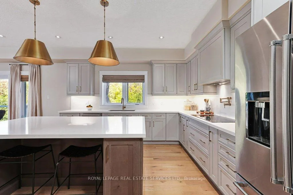 Photo 16 of 52 Foley Cres, Collingwood — HOMEH