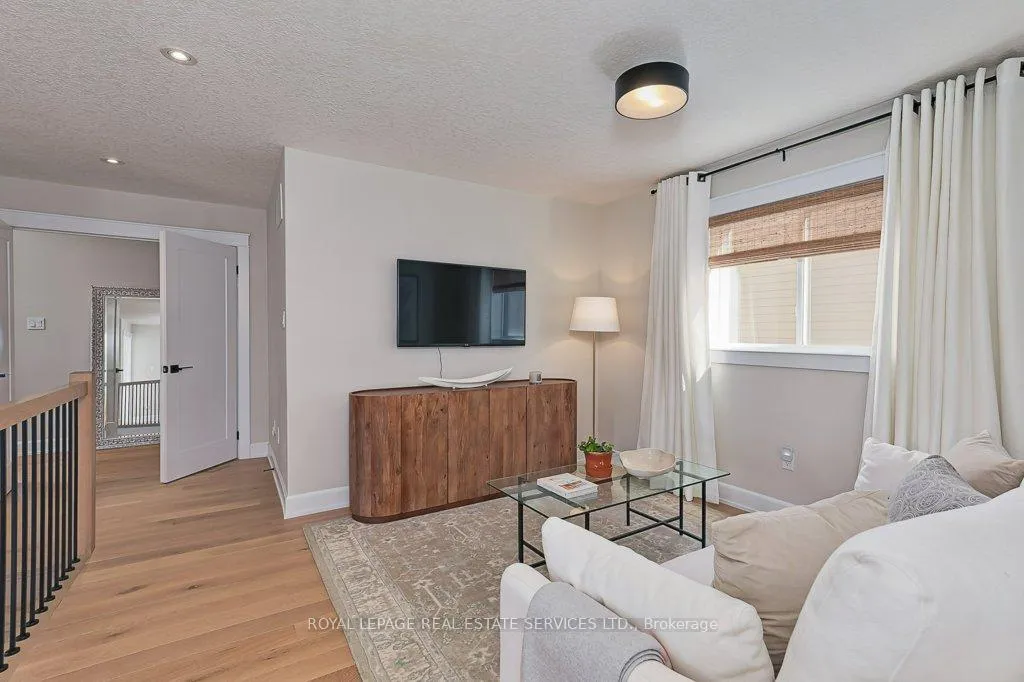Photo 23 of 52 Foley Cres, Collingwood — HOMEH