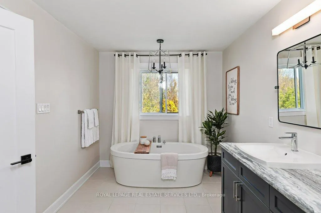 Photo 29 of 52 Foley Cres, Collingwood — HOMEH