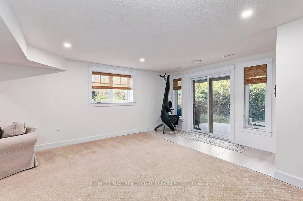 Photo 36 of 52 Foley Cres, Collingwood — HOMEH