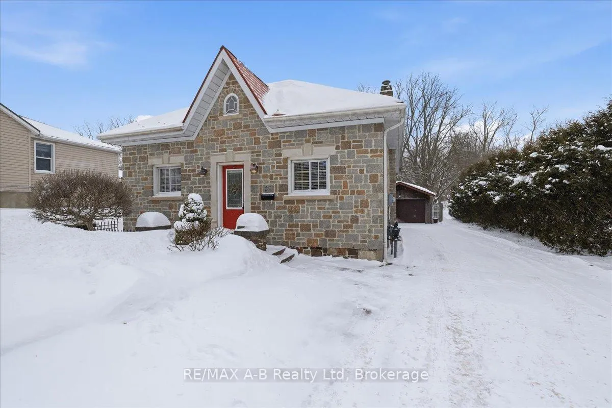 Photo 3 of 231 West Gore Street, Stratford — HOMEH