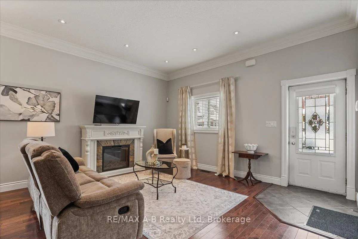 Photo 8 of 231 West Gore Street, Stratford — HOMEH