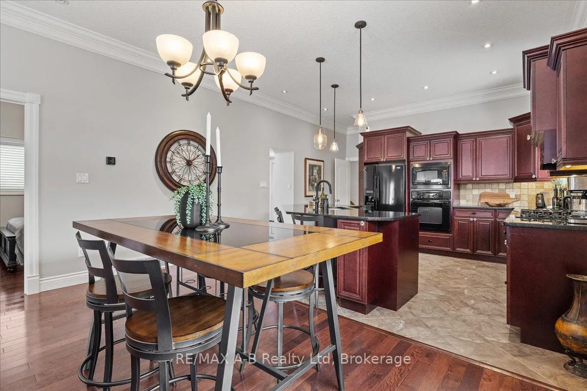 Photo 10 of 231 West Gore Street, Stratford — HOMEH