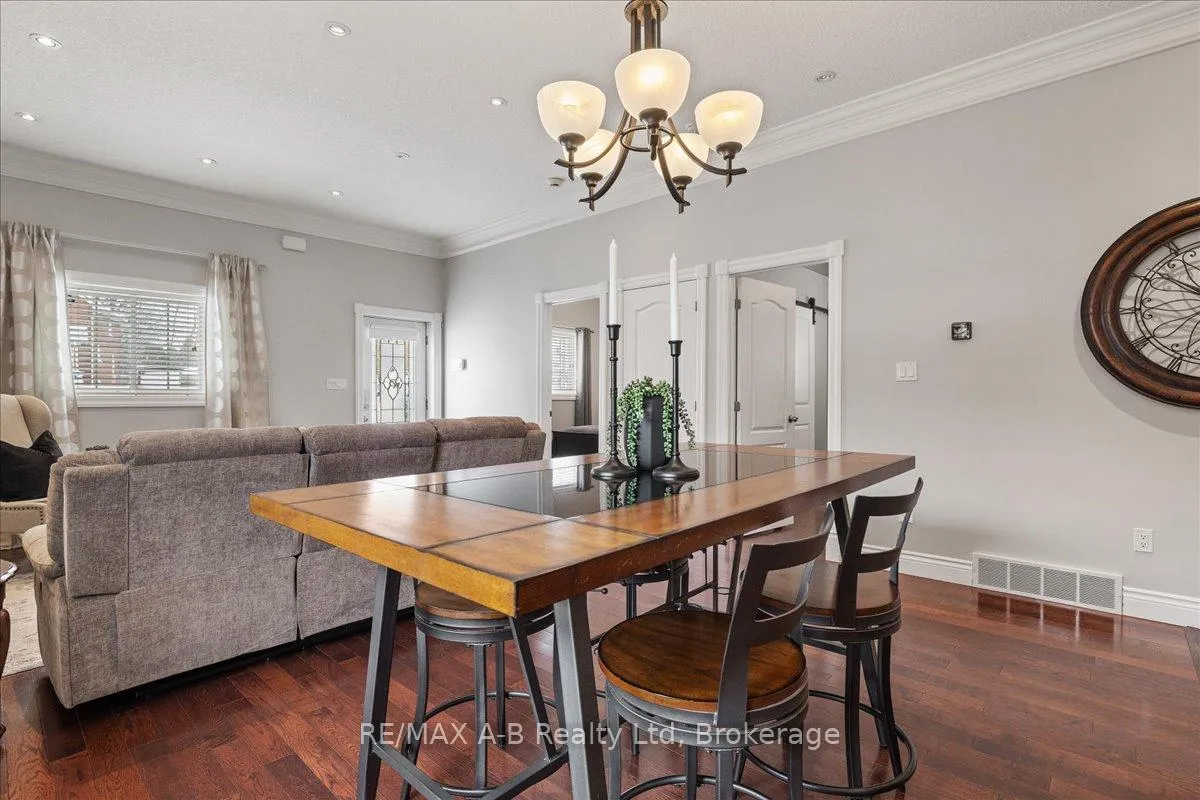 Photo 11 of 231 West Gore Street, Stratford — HOMEH