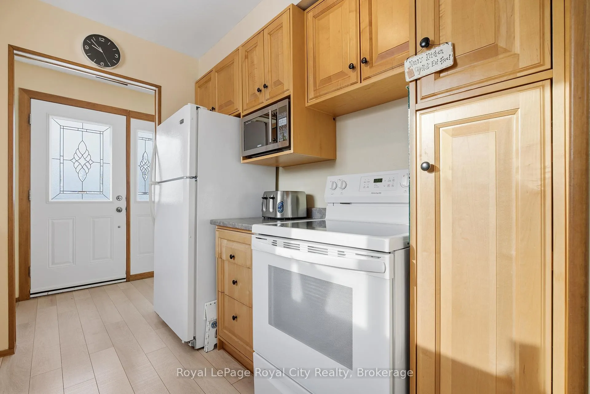 Photo 16 of 28 Mcilwraith Crescent, Guelph, Grange Road — HOMEH