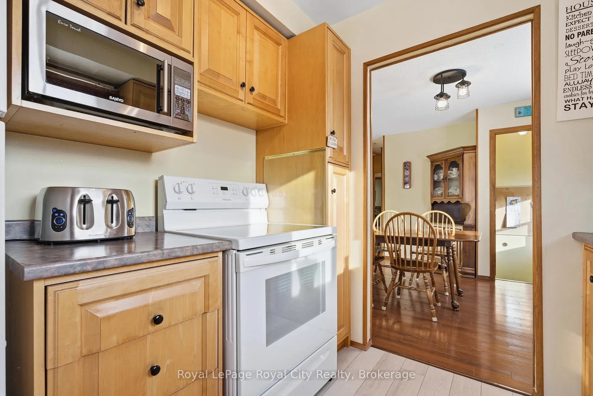 Photo 17 of 28 Mcilwraith Crescent, Guelph, Grange Road — HOMEH