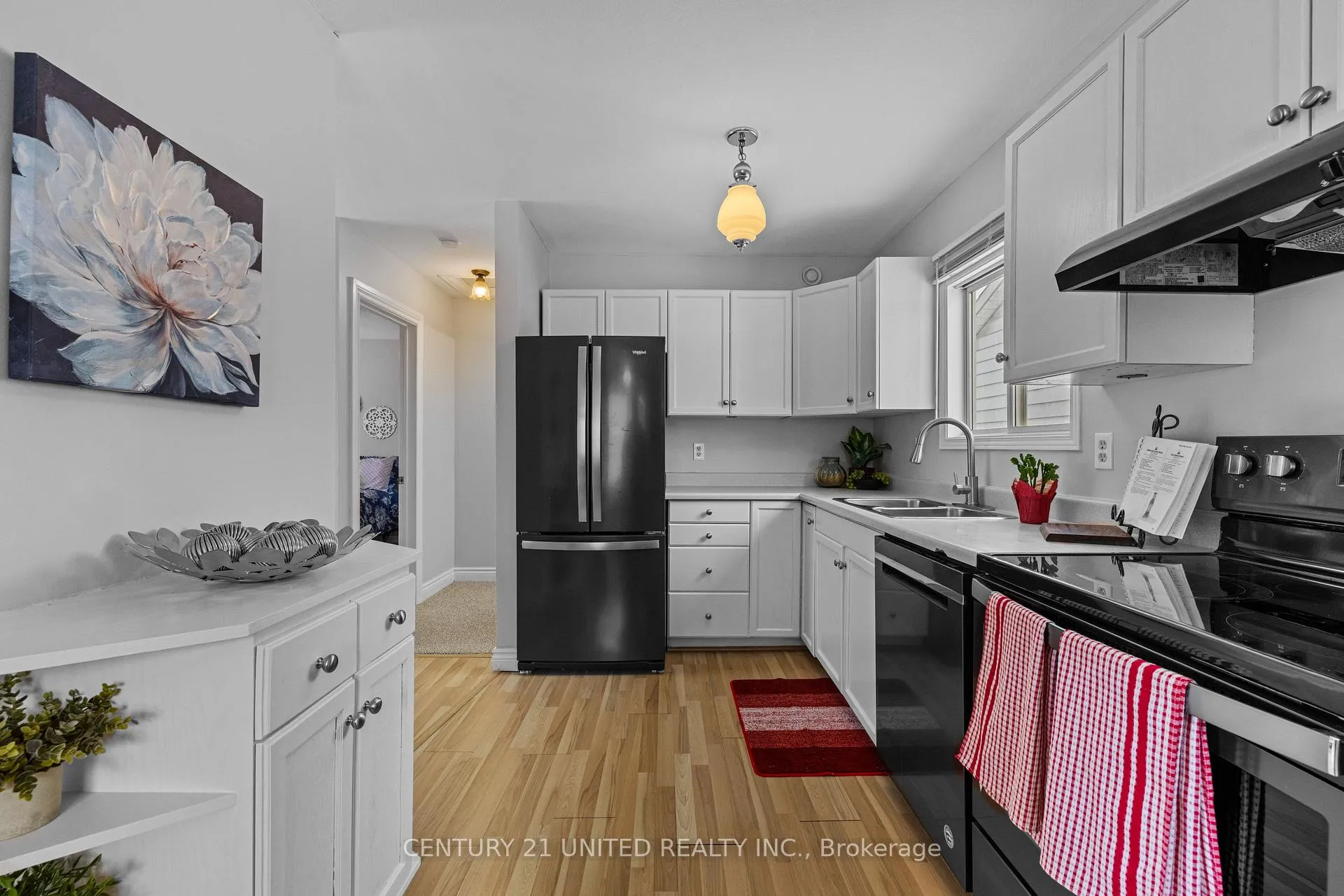 Photo 6 of 1175 Neptune Street, Peterborough, Northcrest Ward 5 — HOMEH