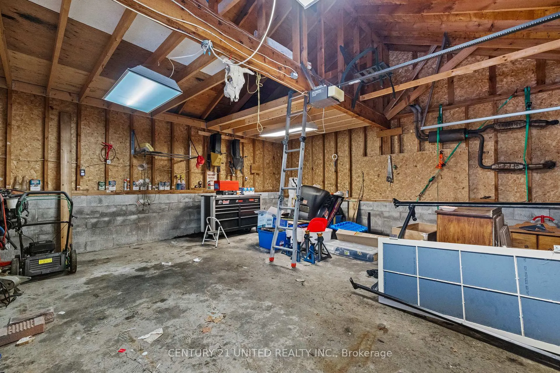 Photo 27 of 1175 Neptune Street, Peterborough, Northcrest Ward 5 — HOMEH