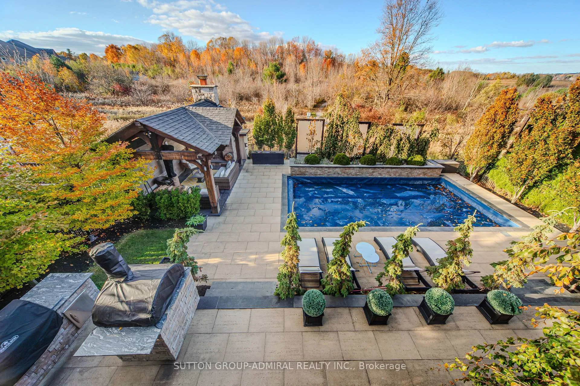 Photo 41 of 16 Bluff Trail, King, Nobleton — HOMEH