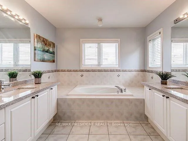 Photo 15 of 4 Cairnburg Drive, Brampton, Vales of Castlemore — HOMEH