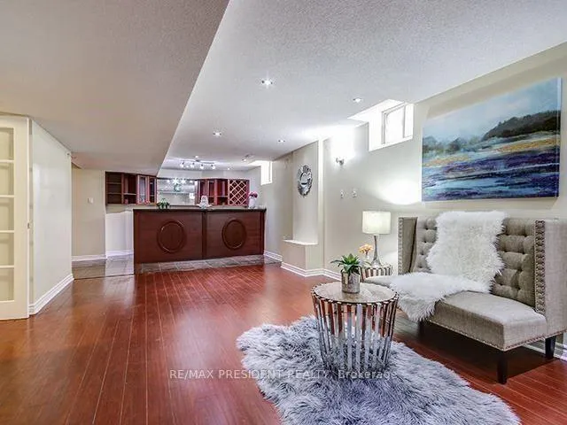 Photo 16 of 4 Cairnburg Drive, Brampton, Vales of Castlemore — HOMEH