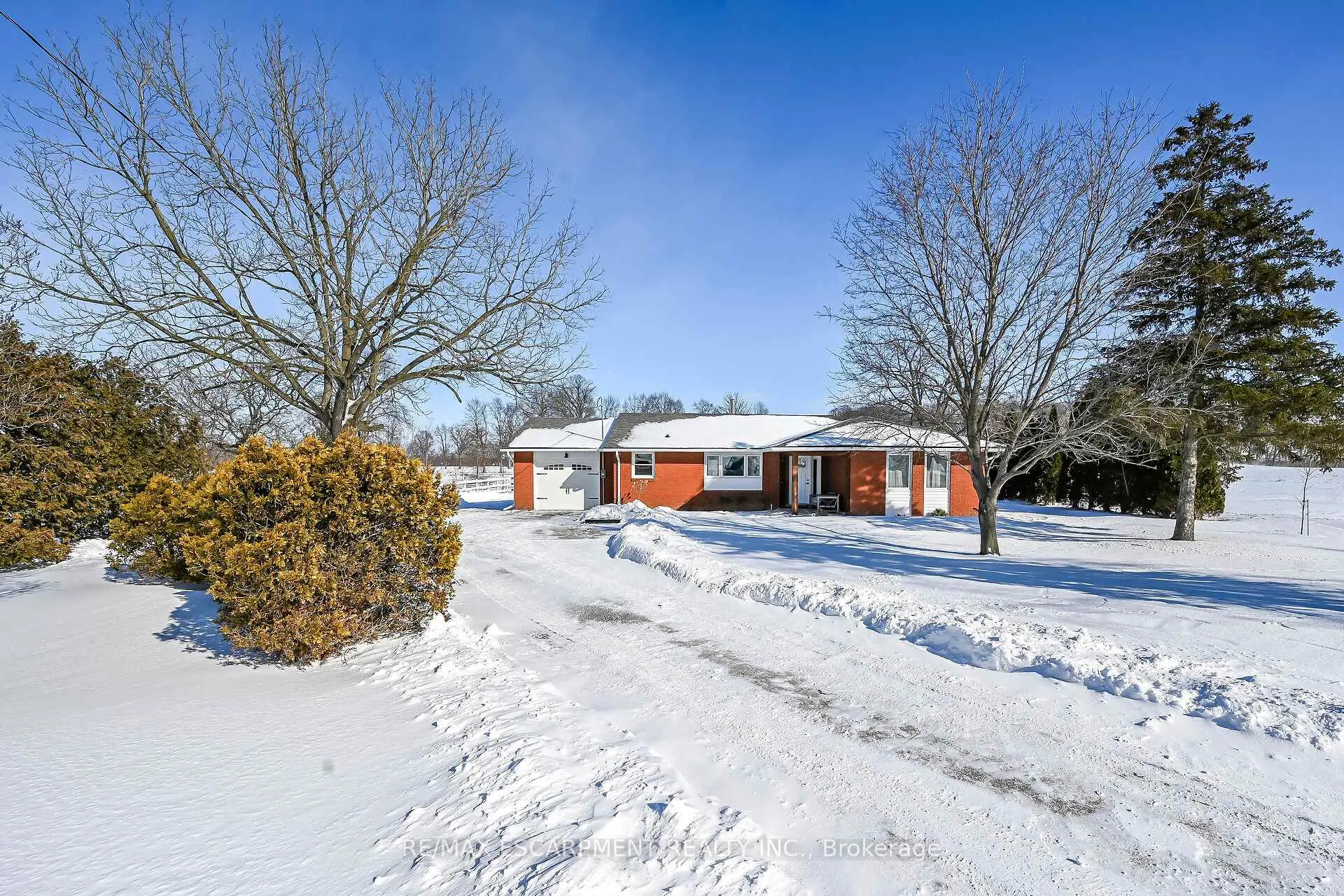 Photo 2 of 4024 River Road, Haldimand — HOMEH