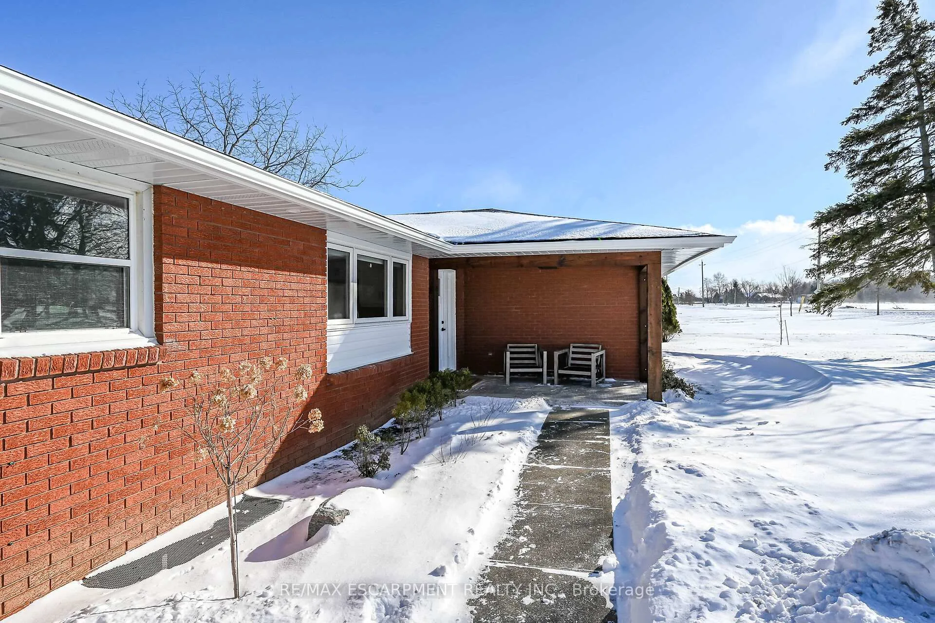 Photo 5 of 4024 River Road, Haldimand — HOMEH