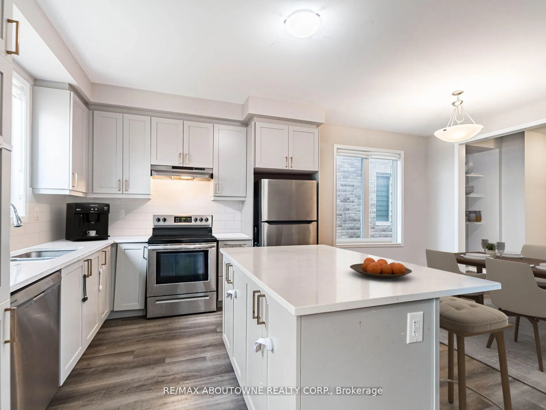 Photo 18 of 1914 Thames Circle, Milton, Bowes — HOMEH
