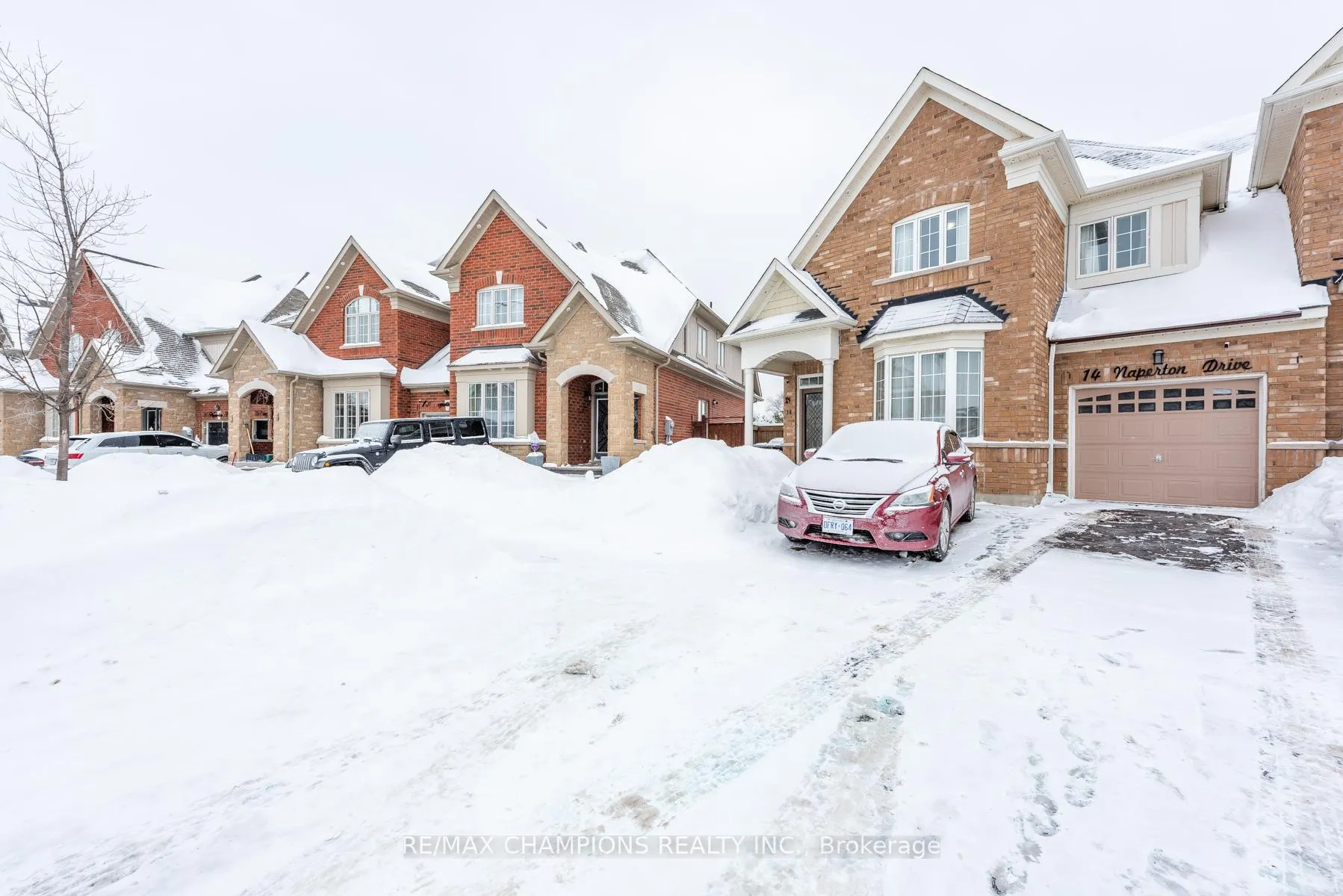 Photo 3 of 14 Naperton Drive, Brampton, Sandringham-Wellington — HOMEH