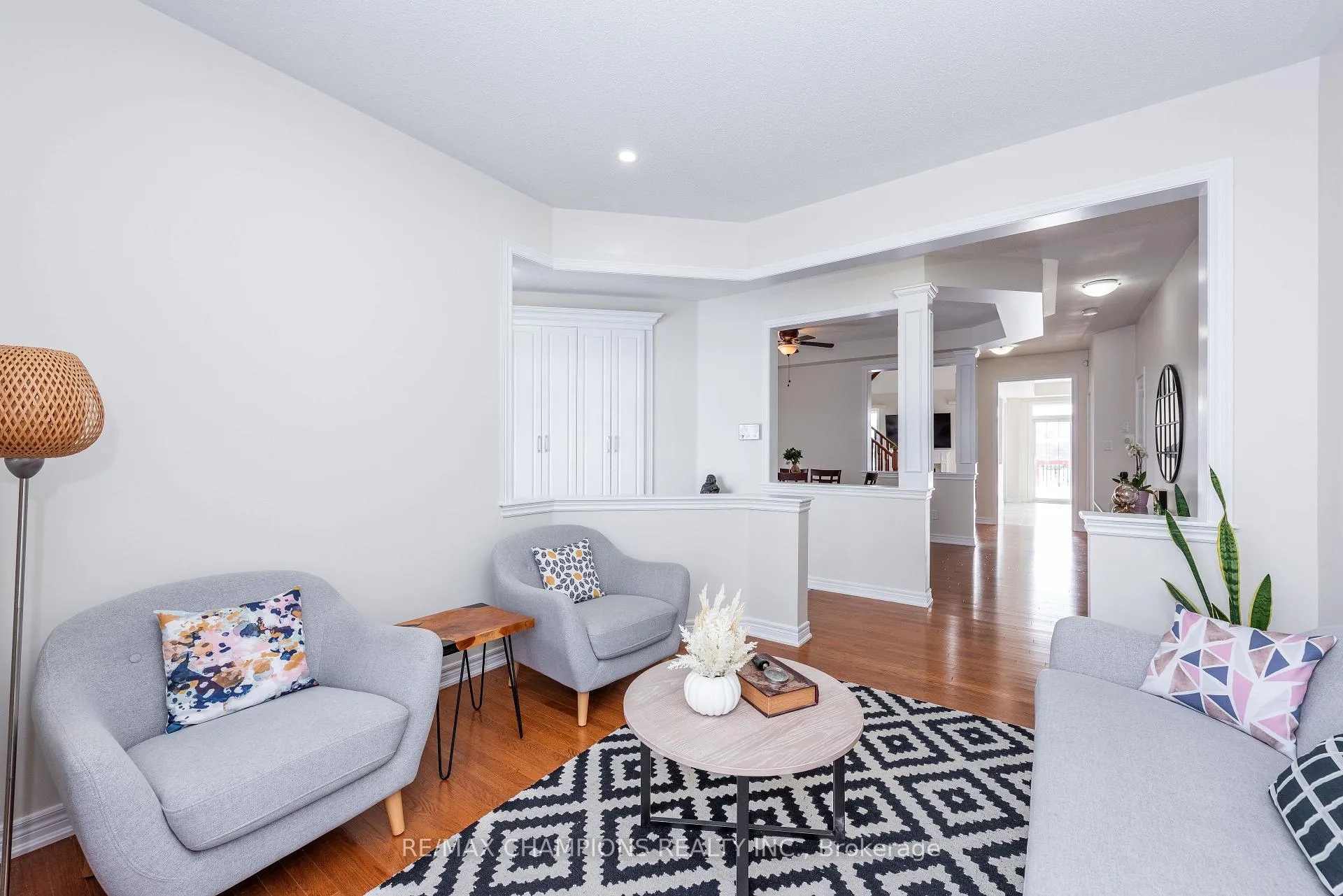 Photo 8 of 14 Naperton Drive, Brampton, Sandringham-Wellington — HOMEH