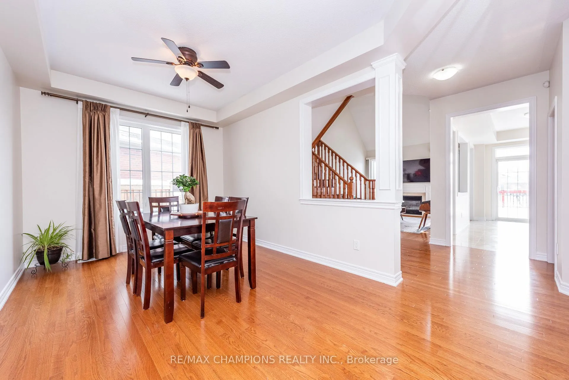 Photo 11 of 14 Naperton Drive, Brampton, Sandringham-Wellington — HOMEH
