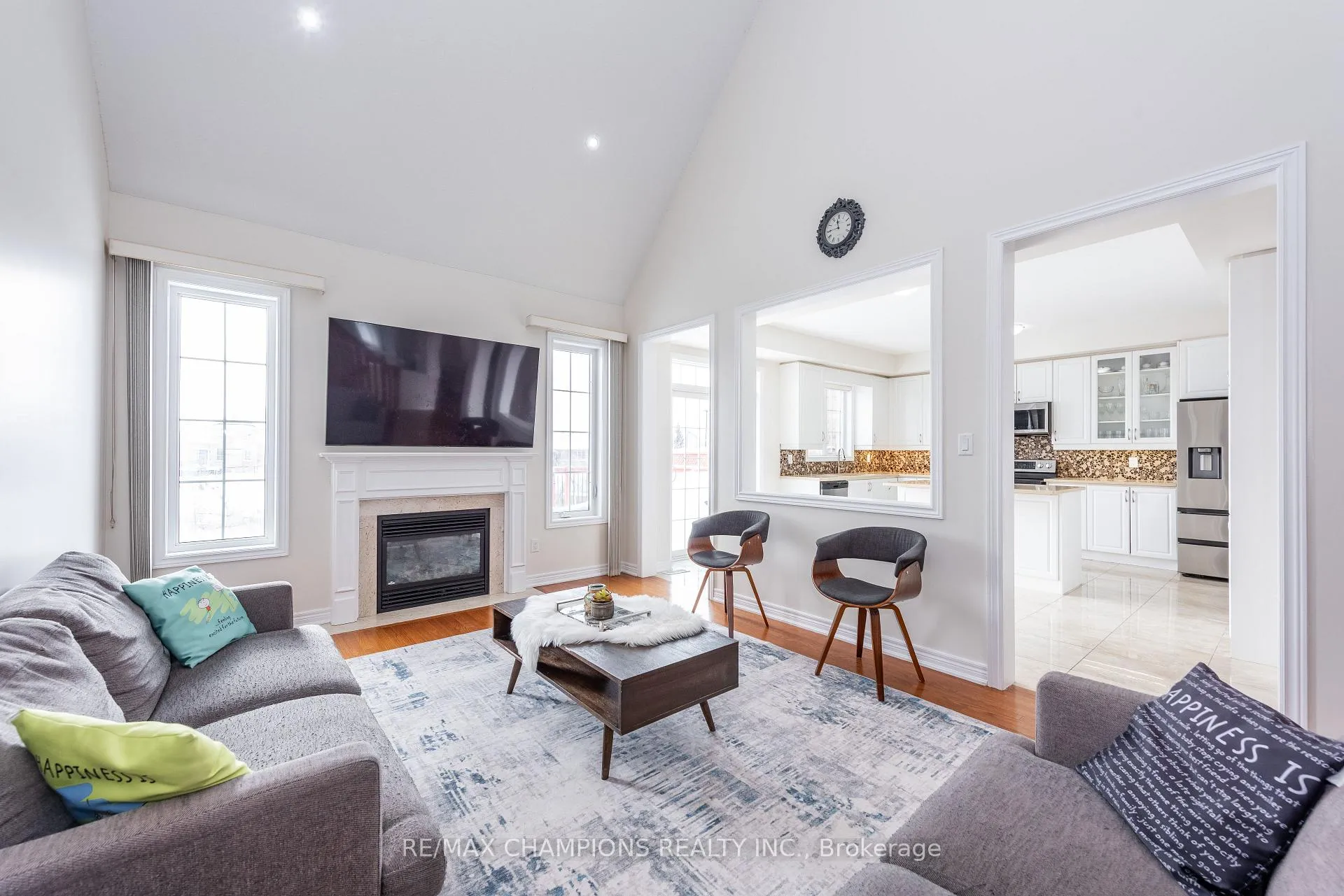 Photo 12 of 14 Naperton Drive, Brampton, Sandringham-Wellington — HOMEH