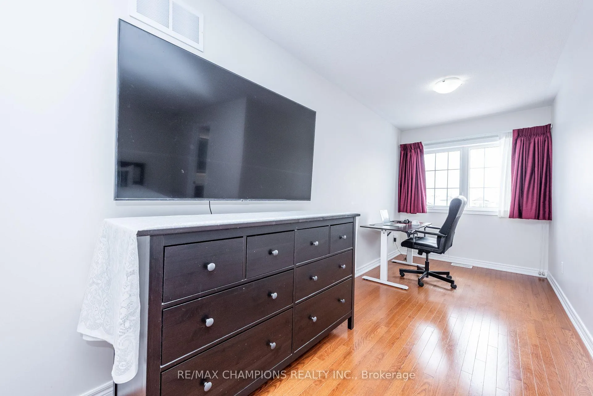 Photo 25 of 14 Naperton Drive, Brampton, Sandringham-Wellington — HOMEH