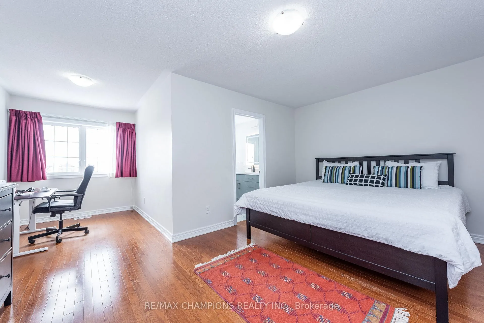Photo 26 of 14 Naperton Drive, Brampton, Sandringham-Wellington — HOMEH