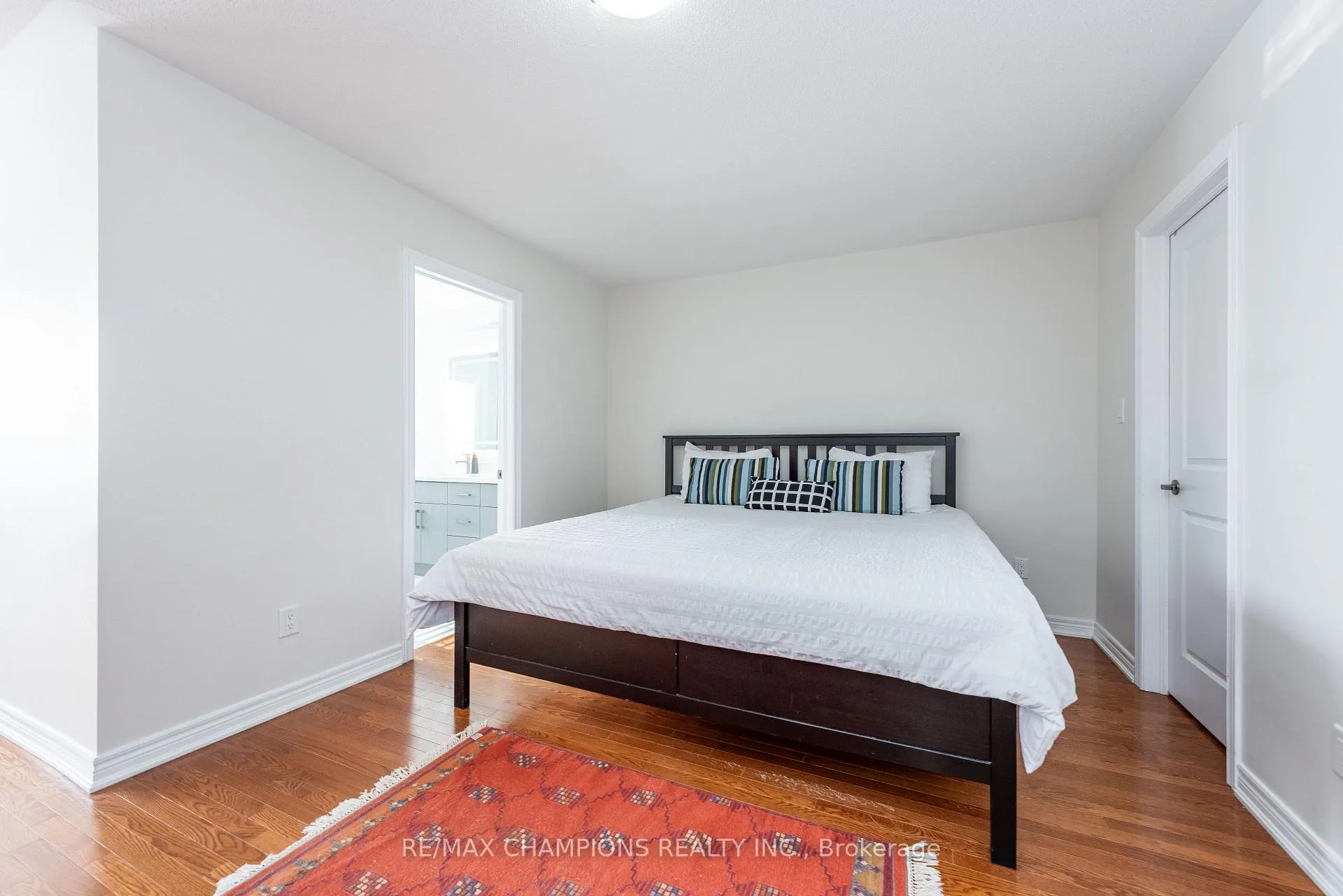 Photo 27 of 14 Naperton Drive, Brampton, Sandringham-Wellington — HOMEH