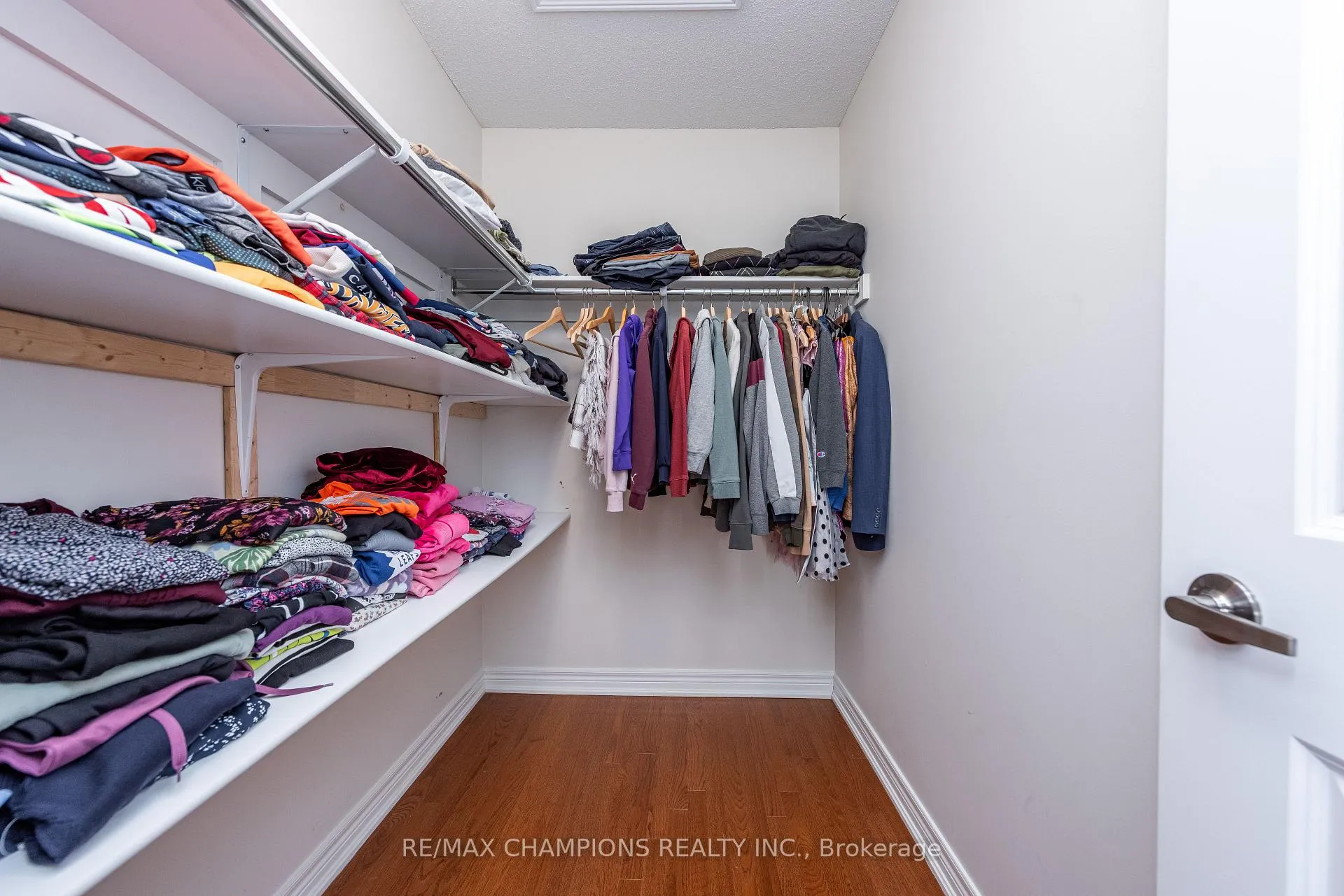 Photo 28 of 14 Naperton Drive, Brampton, Sandringham-Wellington — HOMEH