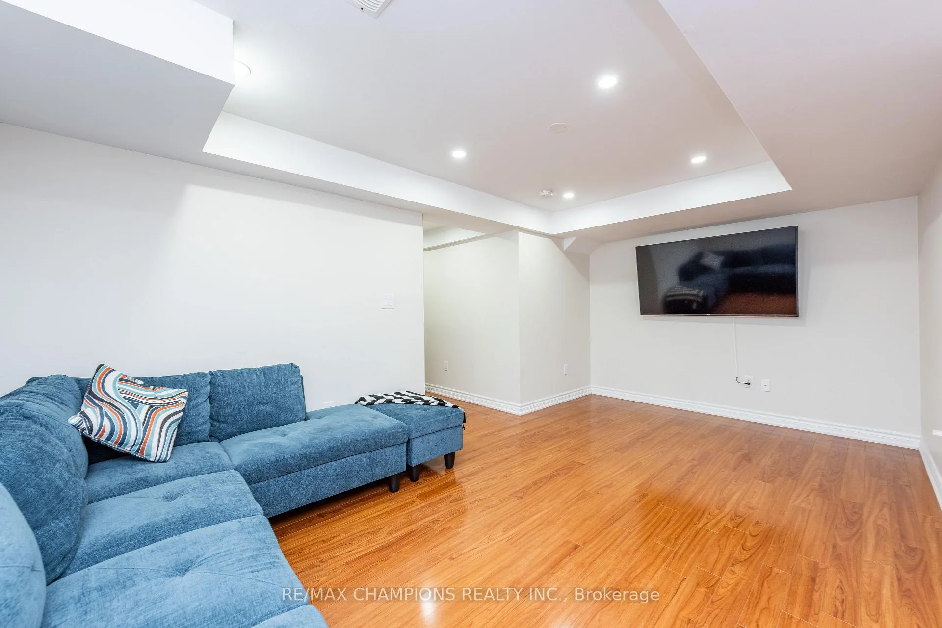 Photo 43 of 14 Naperton Drive, Brampton, Sandringham-Wellington — HOMEH