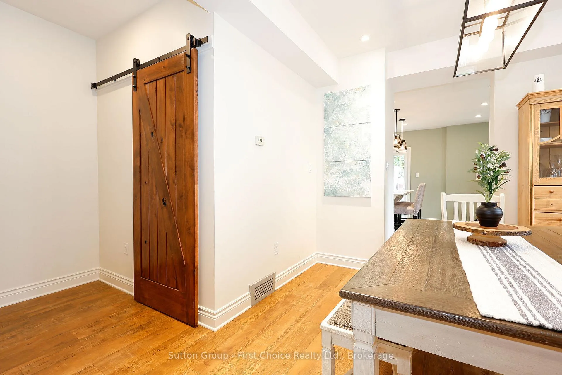 Photo 14 of 36 Mcnab Street, Stratford — HOMEH