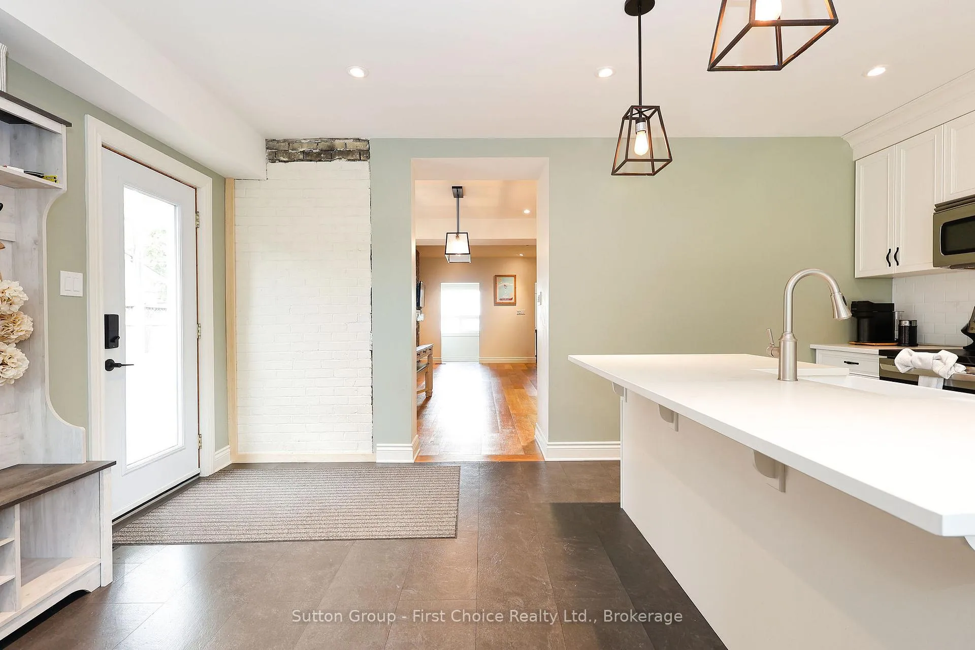 Photo 28 of 36 Mcnab Street, Stratford — HOMEH