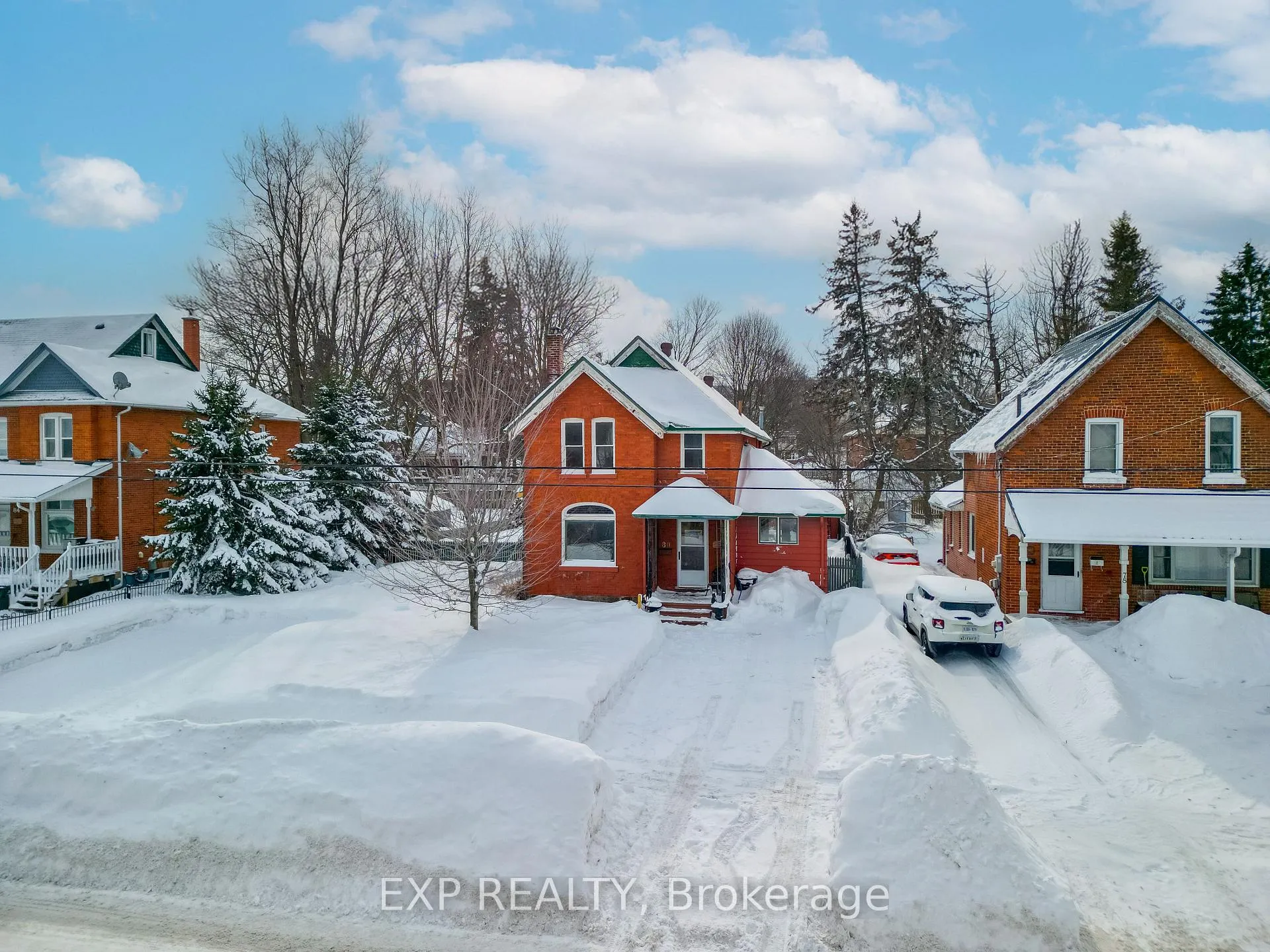 Photo 2 of 80 Burton Avenue, Barrie, Allandale — HOMEH