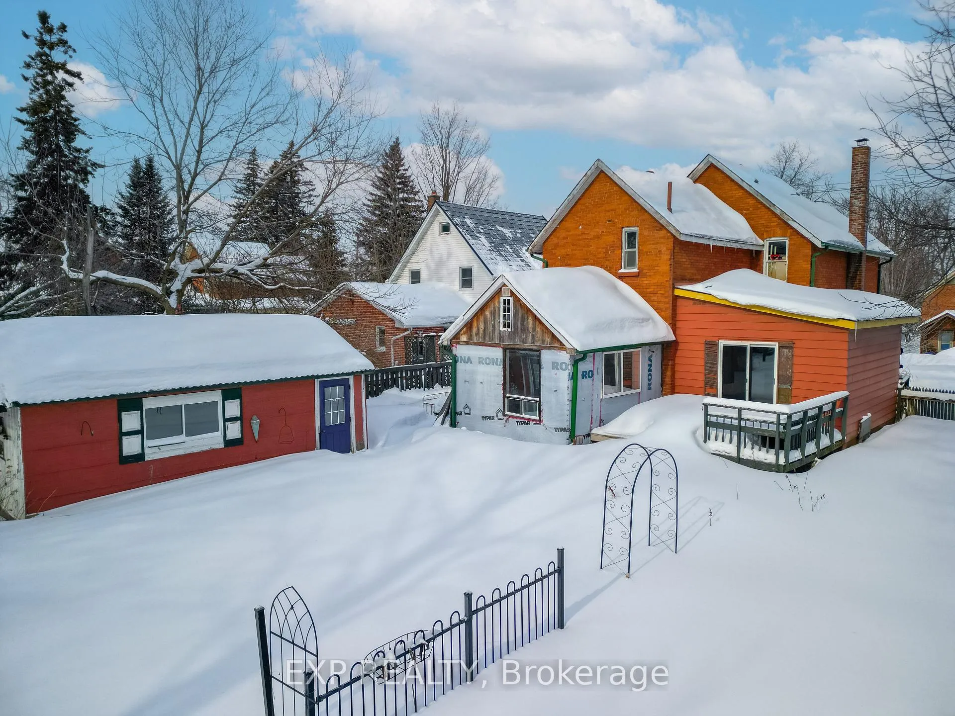 Photo 5 of 80 Burton Avenue, Barrie, Allandale — HOMEH