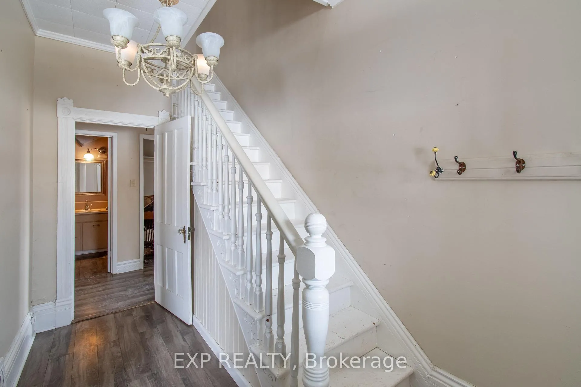Photo 11 of 80 Burton Avenue, Barrie, Allandale — HOMEH