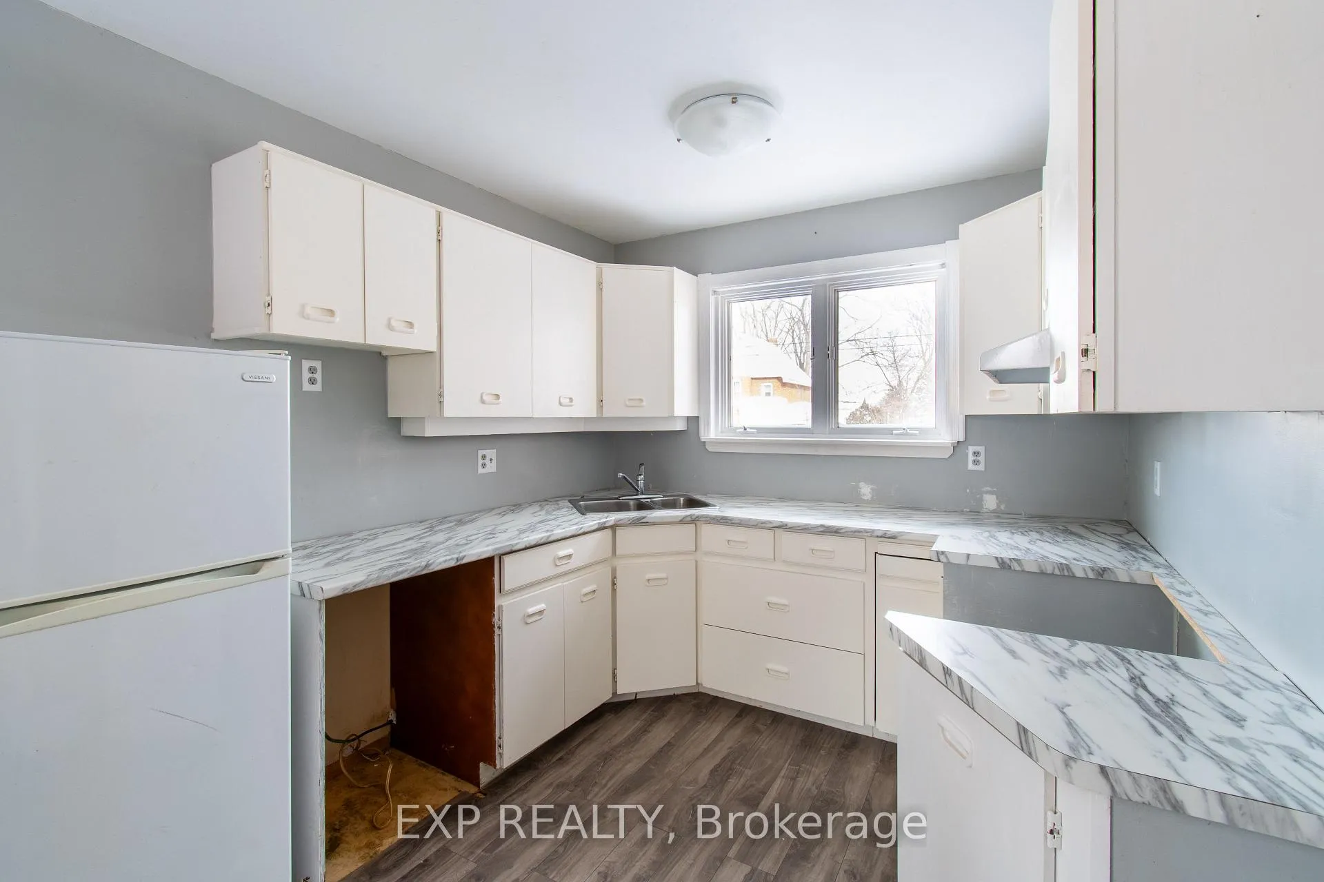 Photo 16 of 80 Burton Avenue, Barrie, Allandale — HOMEH
