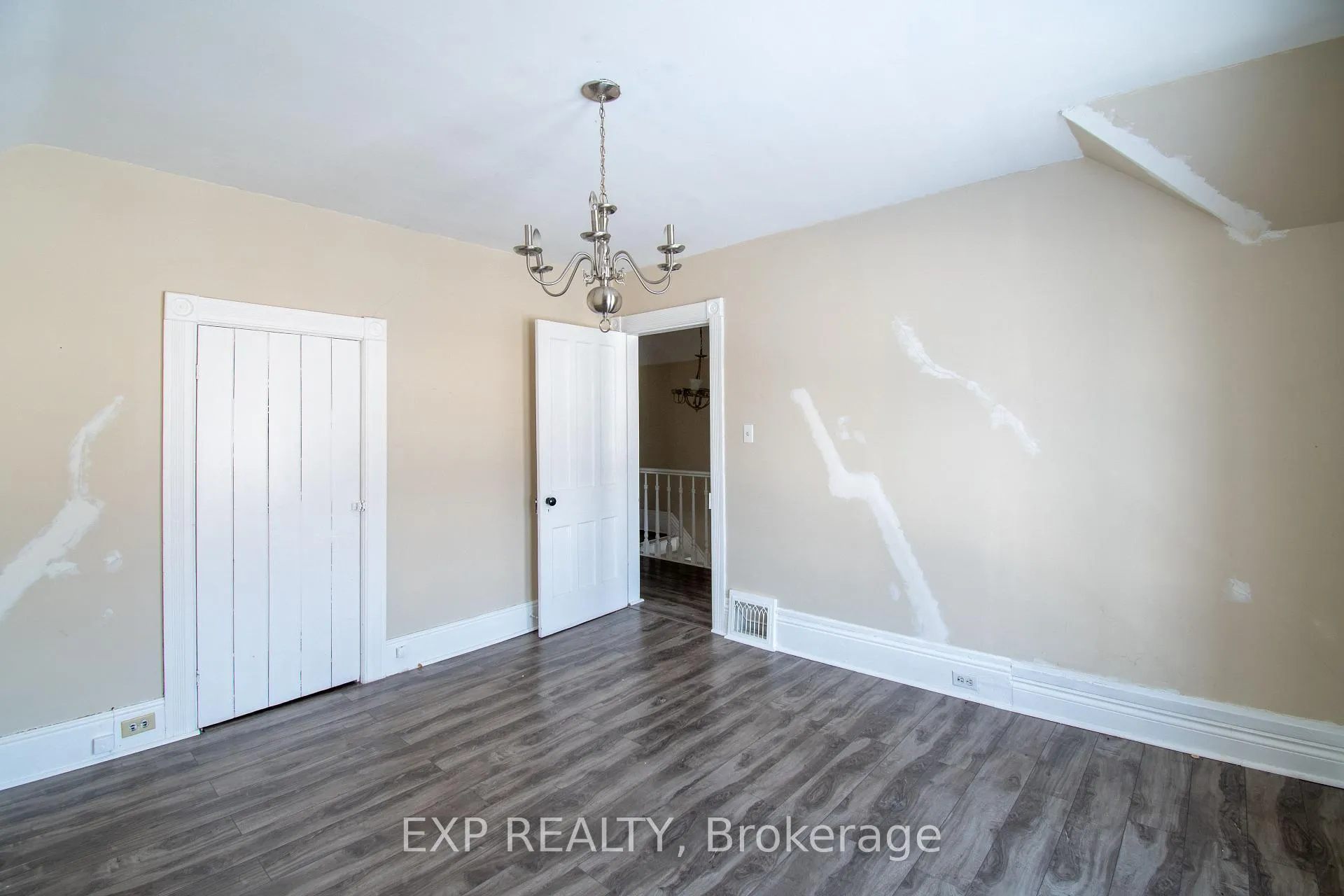 Photo 18 of 80 Burton Avenue, Barrie, Allandale — HOMEH