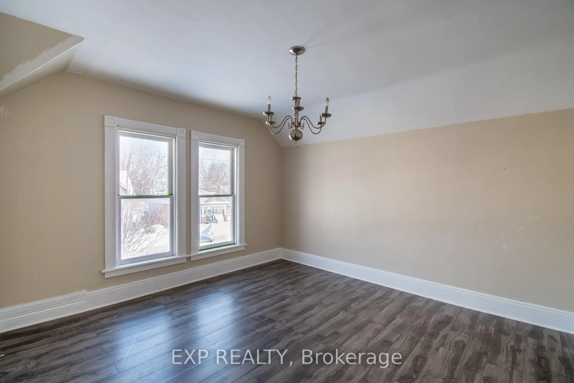 Photo 19 of 80 Burton Avenue, Barrie, Allandale — HOMEH
