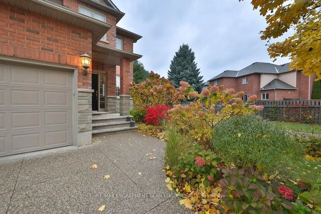 Photo 3 of 23 Tranquility Avenue, Hamilton, Ancaster — HOMEH