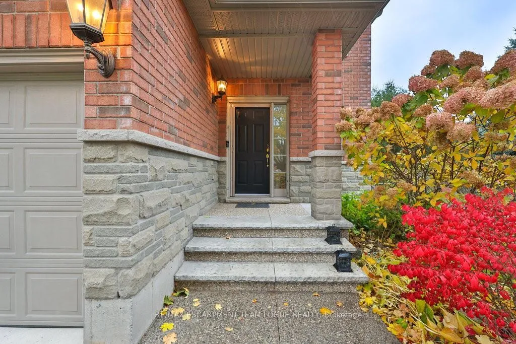 Photo 4 of 23 Tranquility Avenue, Hamilton, Ancaster — HOMEH