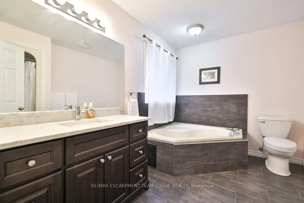 Photo 23 of 23 Tranquility Avenue, Hamilton, Ancaster — HOMEH