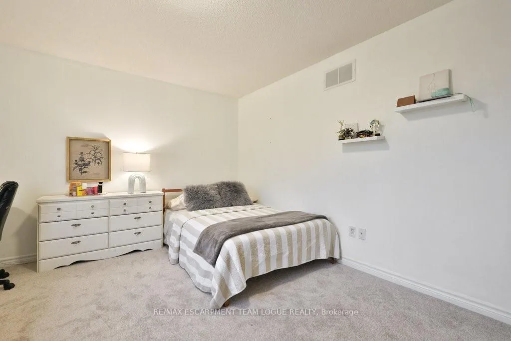Photo 29 of 23 Tranquility Avenue, Hamilton, Ancaster — HOMEH