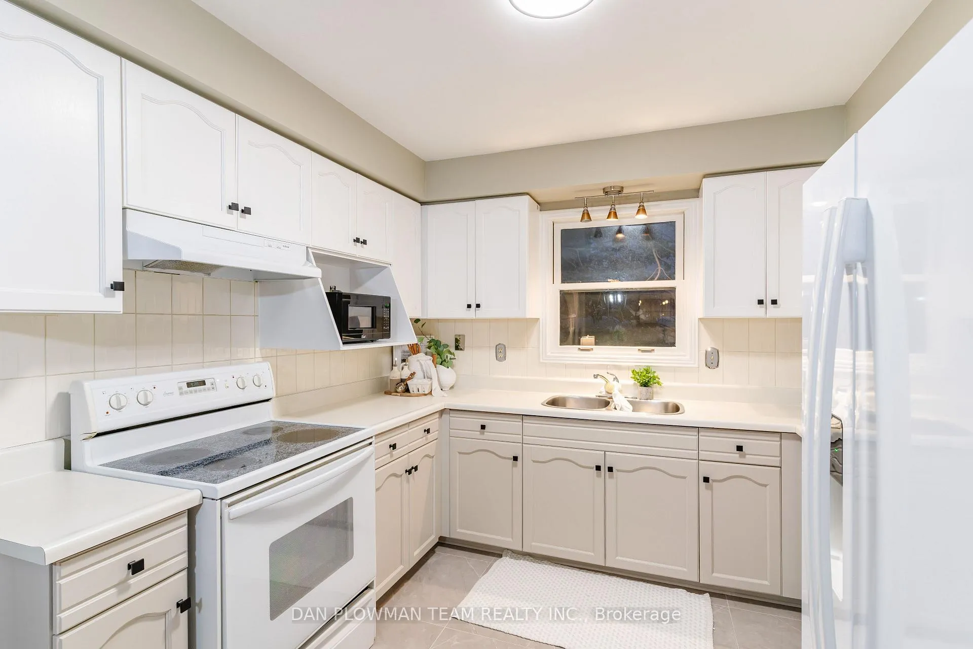 Photo 16 of 110 McQuay Boulevard, Whitby, Lynde Creek — HOMEH