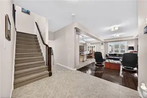 Photo 6 of 20 Hinrichs Crescent, Cambridge — HOMEH