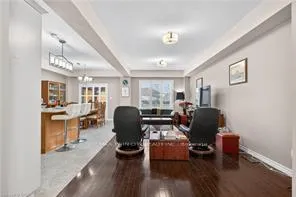 Photo 7 of 20 Hinrichs Crescent, Cambridge — HOMEH