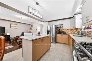 Photo 15 of 20 Hinrichs Crescent, Cambridge — HOMEH
